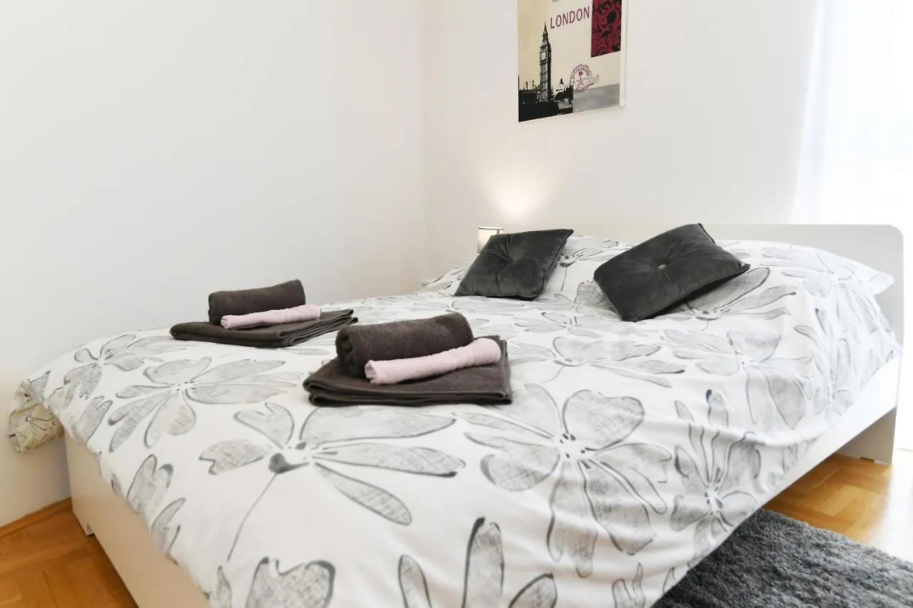 Violica Apartment Rijeka 0*,  Croatia